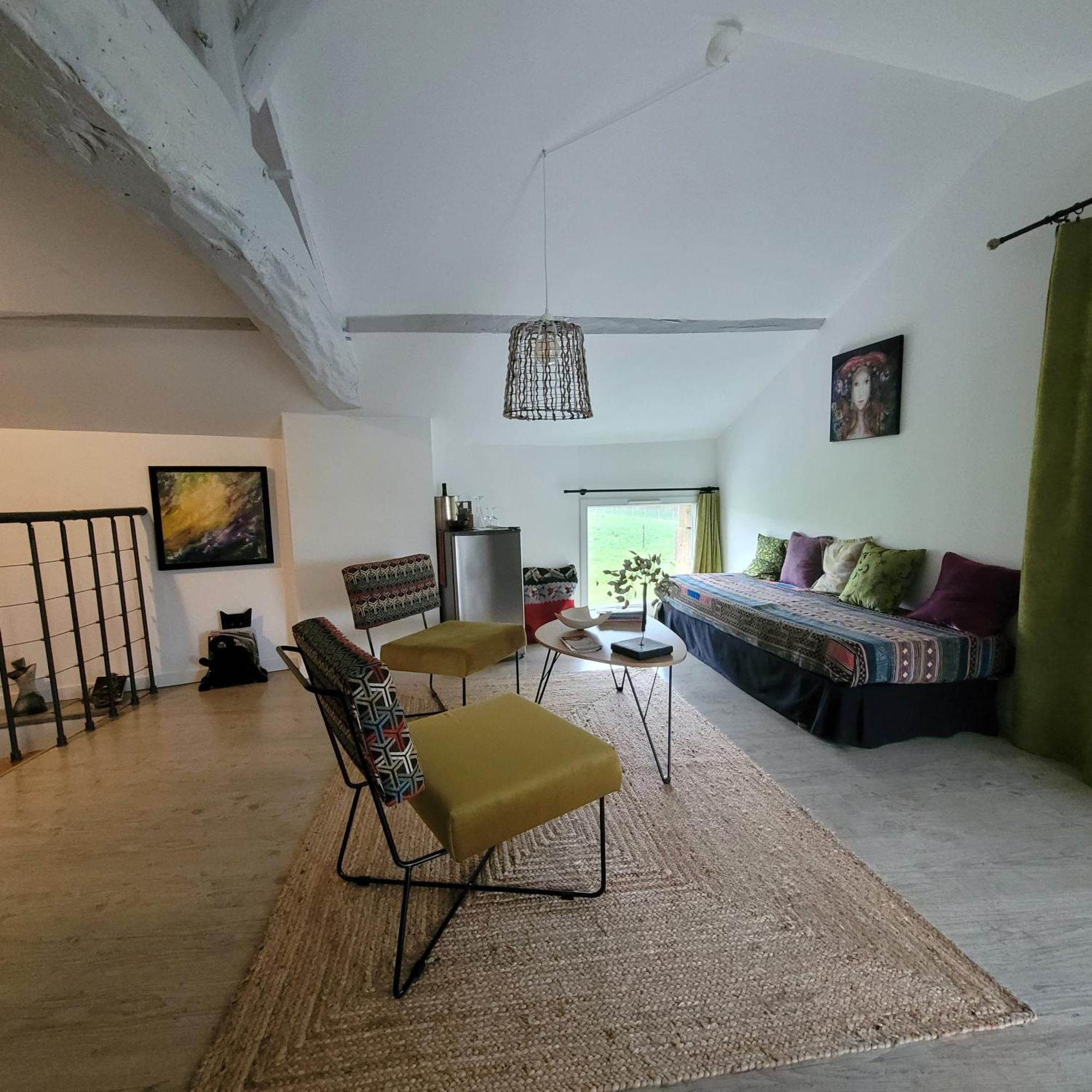 Hotel Au creux des vignes à Les Verchers-sur-Layon Extérieur photo